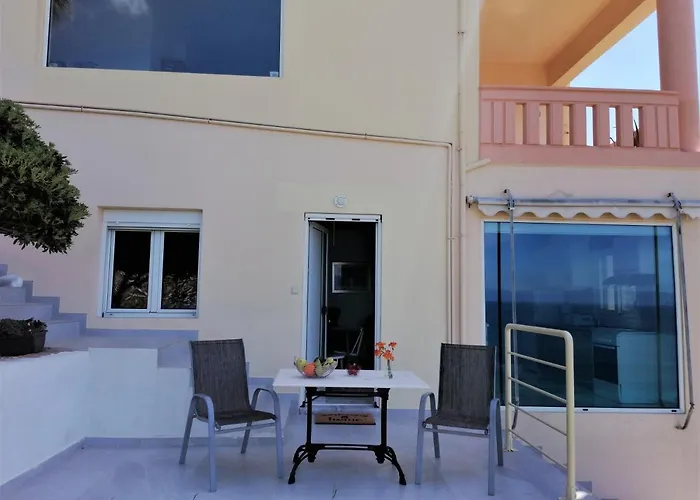 Emerald Apartment Halepa